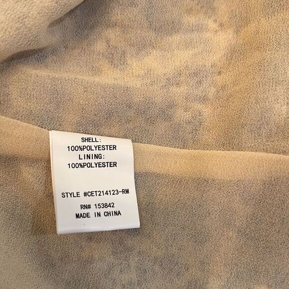 Cute MELLODAY FLORAL TOP in blues and yellow size small new never worn - Picture 9 of 9